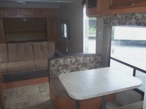 Rent RV Denver Grey Wolf 26BH Couch